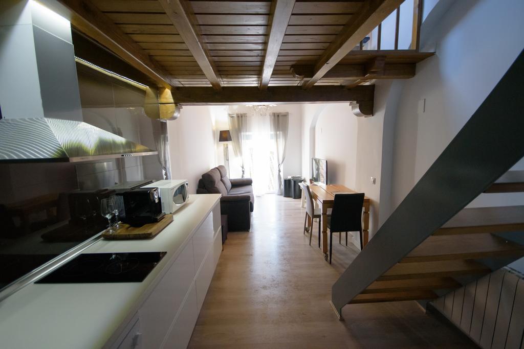 Pintores Rooms Apartamentos Turisticos Касерес Экстерьер фото
